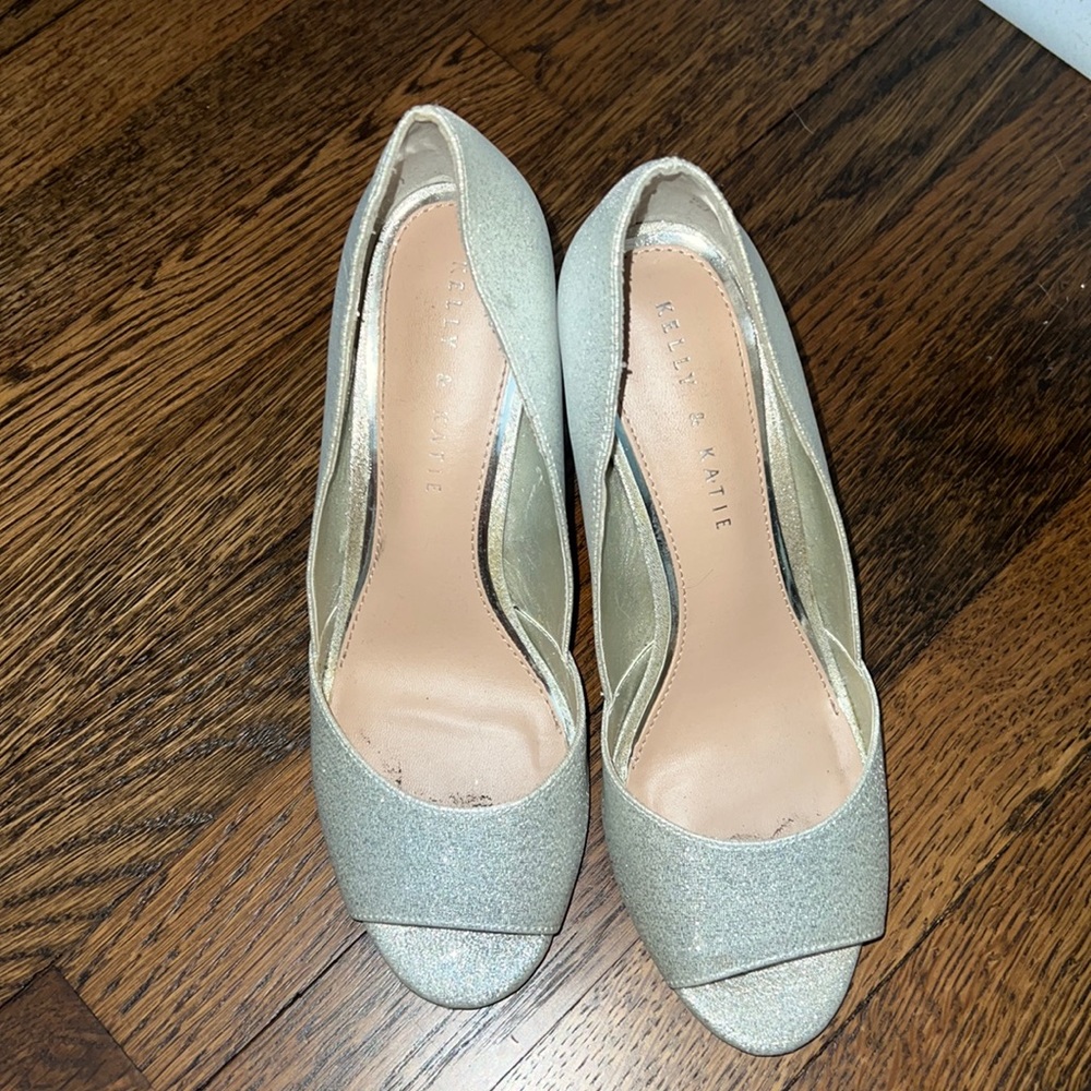 Silver Peep toe shoes Kelly and Katie Size 7.5